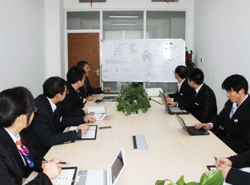 覽嶽開展“加(jiā)強(qiáng)責任心,嚴把質量關”的主題研討會 覽嶽(yuè)開展“加強責任心,嚴把質量關”的主題(tí)研(yán)討會